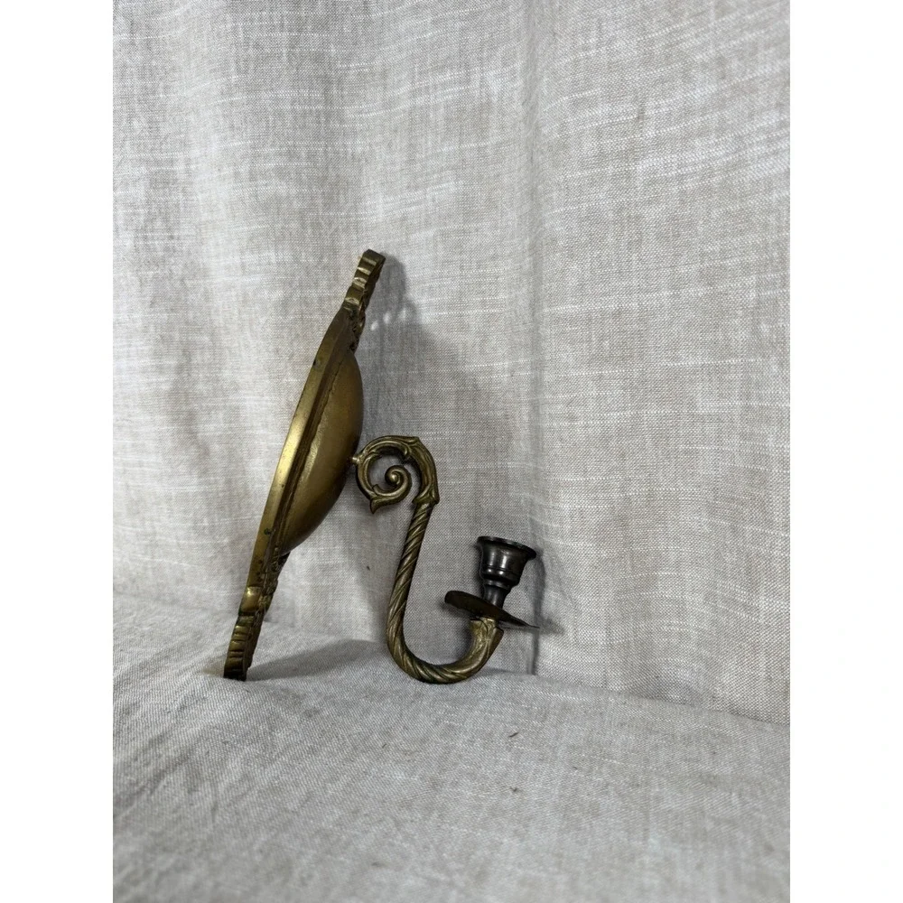 Wall Sconce Good Vintage Ornate Brass Oval Shell Scroll Taper Candle Holder